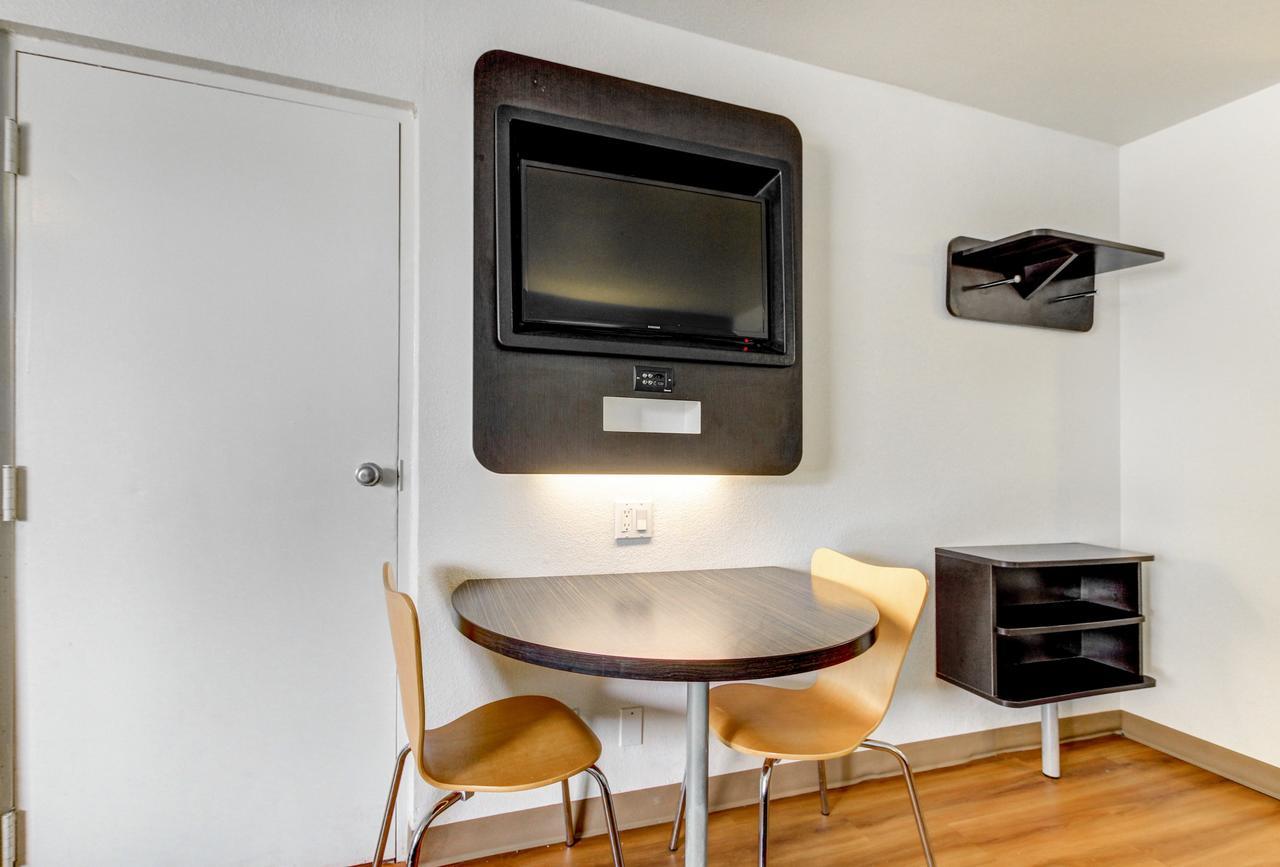 Motel 6 Waco - Lacy Lakeview Bellmead Exteriör bild
