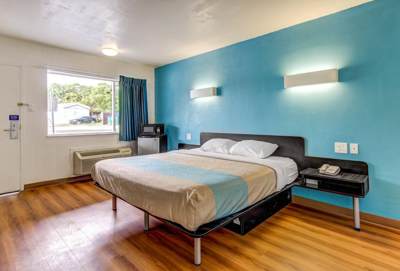 Motel 6 Waco - Lacy Lakeview Bellmead Exteriör bild