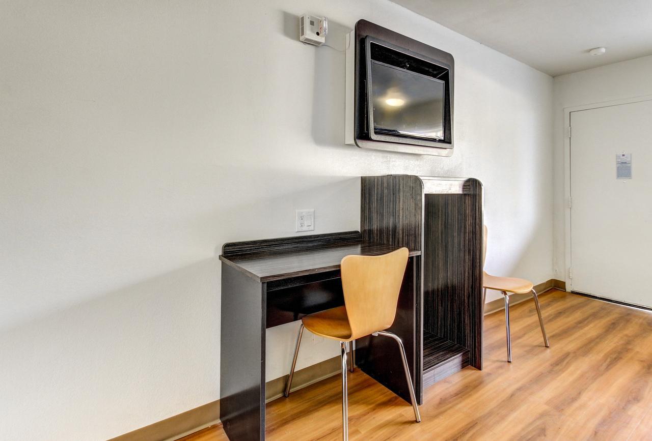 Motel 6 Waco - Lacy Lakeview Bellmead Exteriör bild