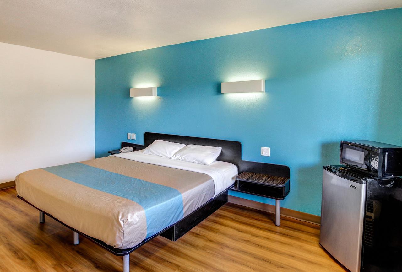 Motel 6 Waco - Lacy Lakeview Bellmead Exteriör bild