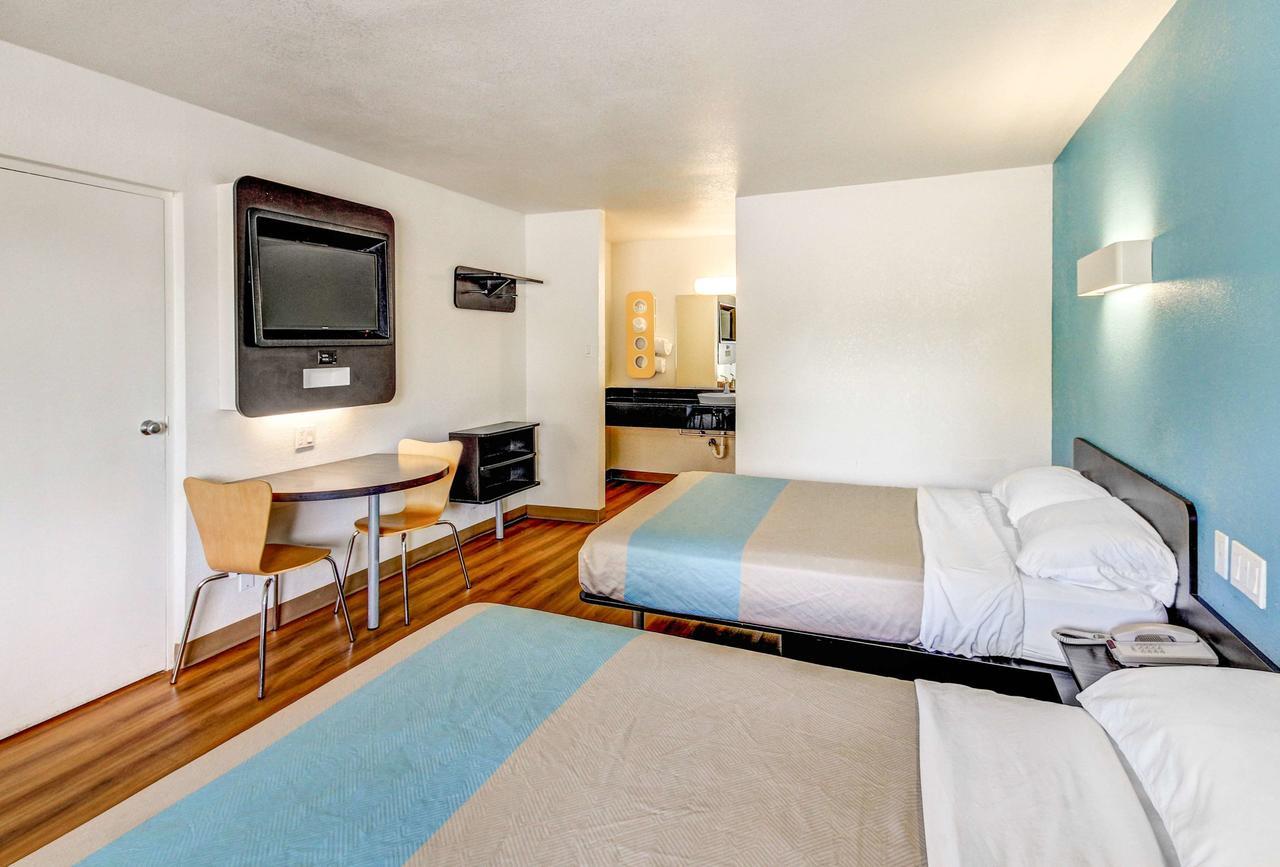 Motel 6 Waco - Lacy Lakeview Bellmead Exteriör bild