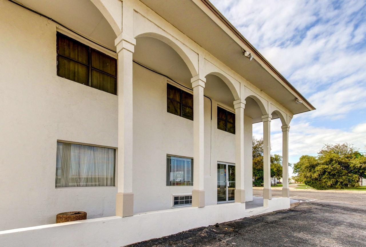 Motel 6 Waco - Lacy Lakeview Bellmead Exteriör bild